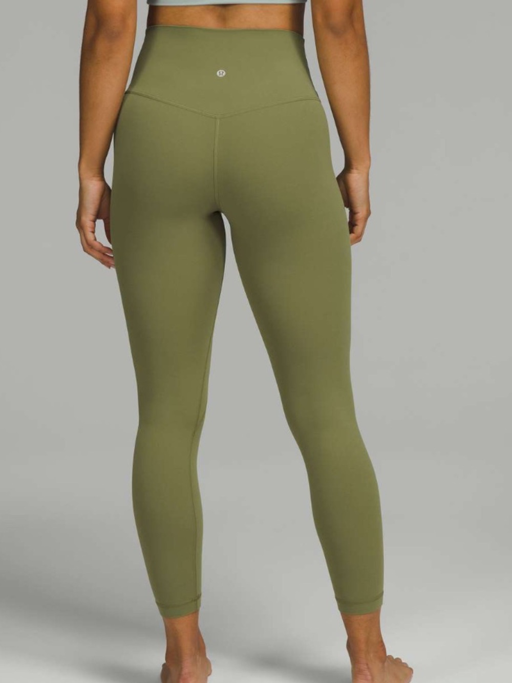 Lululemon Align High-Rise Pant 25"
Bronze Green Size 0